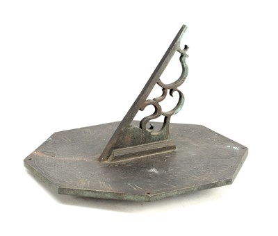 Lot 975 - A 19TH CENTURY BRONZE SUNDIAL