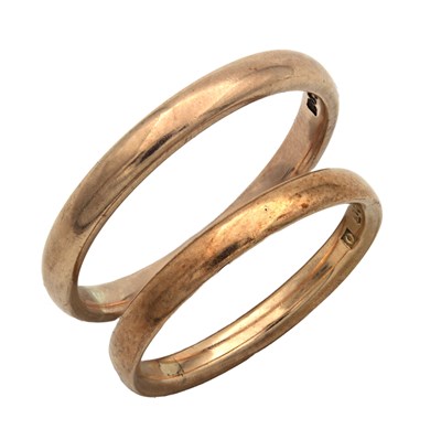 Lot 277 - TWO MID 20TH CENTURY ENGLISH 9CT GOLD BANDS