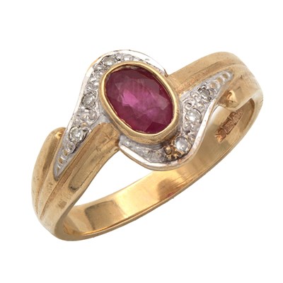 Lot 274 - A 9CT YELLOW GOLD RUBY AND DIAMOND RING
