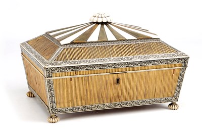 Lot 432 - AN EARLY 19TH CENTURY ANGLO-INDIAN VIZAGAPATAM PORCUPINE QUILL AND ENGRAVED IVORY BOX