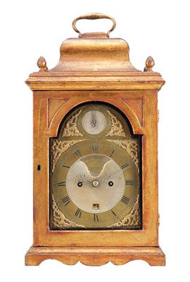 Lot 1192 - JAMES SMITH, LONDON. A GEORGE III LACQUERED CASED VERGE BRACKET CLOCK