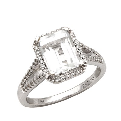 Lot 305 - AN 18CT WHITE GOLD SAPPHIRE AND DIAMOND RING