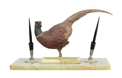 Lot 1055 - AN EARLY 20TH CENTURY COLD PAINTED METAL PHEASANT ON ONYX DESK TIDY