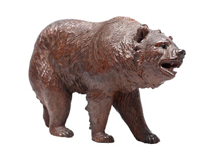 Lot 806 - A LATE 19TH CENTURY CARVED BLACK FOREST BEAR