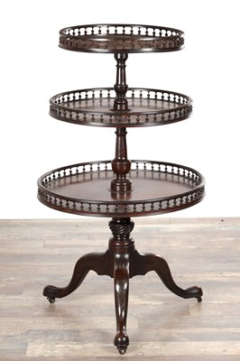 Lot 1548 - A GOOD GEORGE II MAHOGANY THREE TIER DUMB WAITER