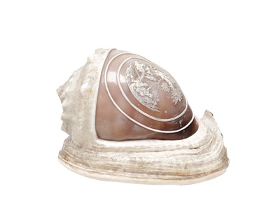 Lot 912 - A LATE 19TH CENTURY ITALIAN CAMEO CARVED CONCH SHELL