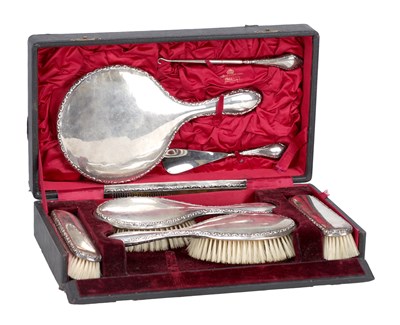 Lot 6 - A VICTORIAN SILVER DRESSING TABLE SET IN FITTED CASE