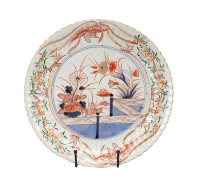 Lot 421 - A 19TH CENTURY JAPANESE IMARI PORCELAIN PLATE