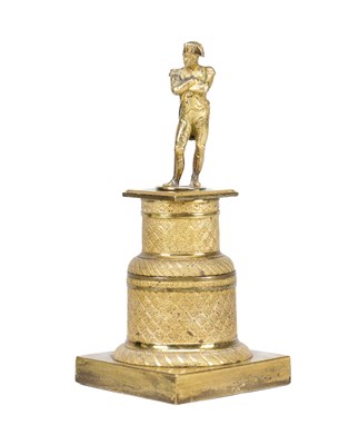Lot 1024 - A 20TH CENTURY FRENCH GRAND TOUR GILT BRONZE FIGURE OF NAPOLEON