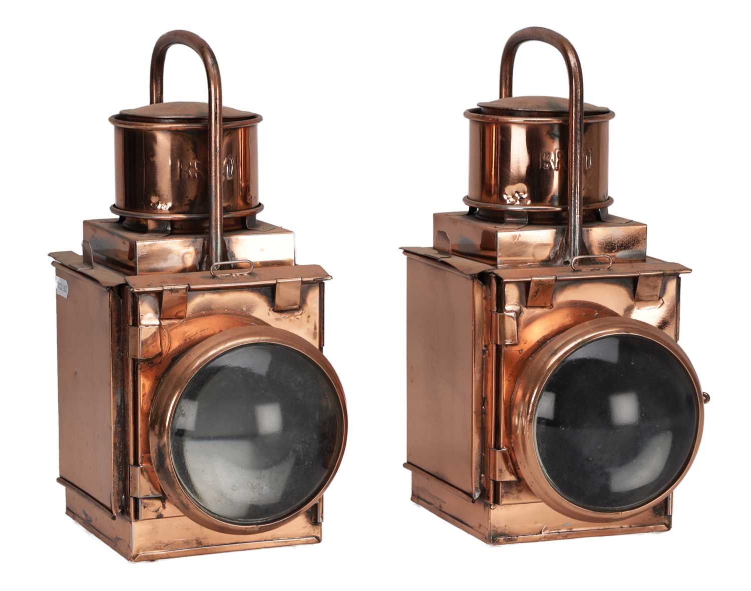 Lot A PAIR OF 20TH CENTURY COPPER RAILWAY SIGNAL LAMPS WITH BULLSEYE LENSES