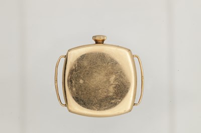 Lot 322 - AN 18CT GOLD WALTHAM WRIST WATCH