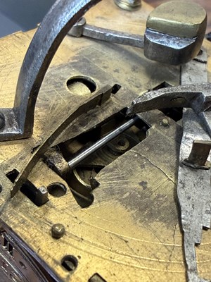 Lot 1301 - AN EARLY 17TH CENTURY GERMAN GILT CASED STRIKING TABLE CLOCK