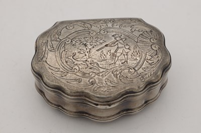 Lot 13 - AN 18TH CENTURY CONTINENTAL SILVER ENGRAVED SNUFF BOX