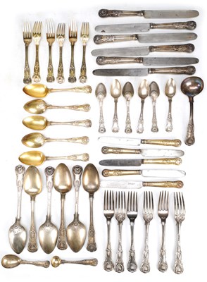 Lot 3 - A COLLECTION OF GEORGIAN ENGLISH SILVER KING'S PATTERN FLATWARE AND CUTLERY