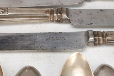 Lot 3 - A COLLECTION OF GEORGIAN ENGLISH SILVER KING'S PATTERN FLATWARE AND CUTLERY