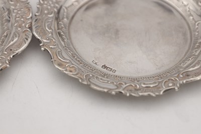 Lot 116 - A COLLECTION OF SILVER ITEMS