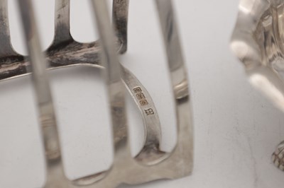 Lot 116 - A COLLECTION OF SILVER ITEMS
