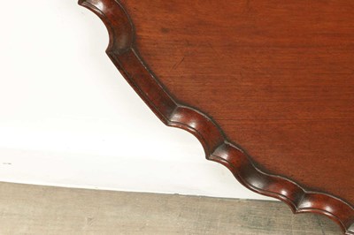 Lot 1560 - A LARGE GEORGE III MAHOGANY CIRCULAR TRAY