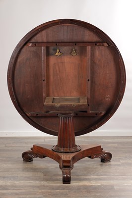 Lot 1601 - A WILLIAM IV FLAMED MAHOGANY CIRCULAR TABLE WITH A SEGMENTED FANNED TOP