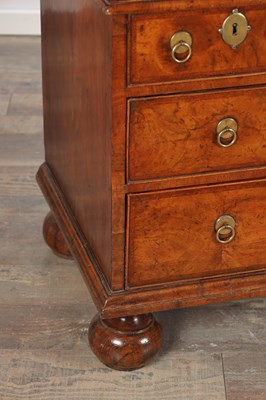 Lot 1674 - A WILLIAM AND MARY HERRINGBONE INLAID FIGURED WALNUT BUREAU OF SMALL SIZE