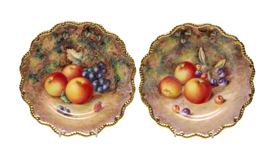 Lot 658 - N AYRTON. A PAIR OF 20TH CENTURY ROYAL WORCESTER PORCELAIN FRUIT CABINET PLATES