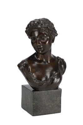 Lot 1055 - EDUARDO ROSSI ITALIAN (1867-1926) A PATINATED BRONZE BUST ON MARBLE BASE