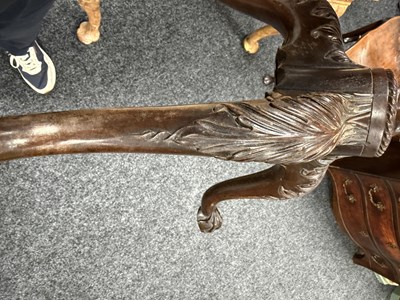 Lot 1685 - A FINE GEORGE III CARVED MAHOGANY KETTLE STAND