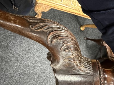 Lot 1685 - A FINE GEORGE III CARVED MAHOGANY KETTLE STAND