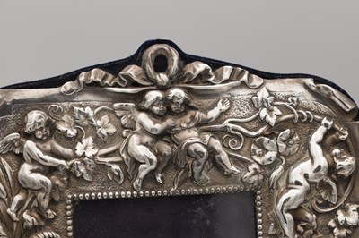 Lot 82 - A COLLECTION OF 20TH CENTURY ENGLISH SILVER ITEMS