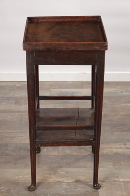 Lot 1488 - A GEORGE II MAHOGANY OCCASIONAL TABLE