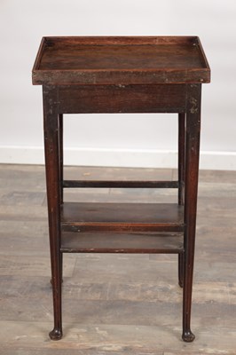 Lot 1488 - A GEORGE II MAHOGANY OCCASIONAL TABLE