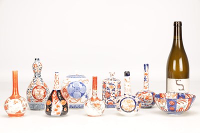 Lot 806 - A COLLECTION OF NINE PIECES OF JAPANESE PORCELAIN