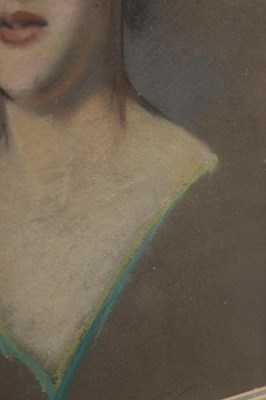 Lot 887 - REGINALD GRANGE BRUNDRIT (BRITISH, 1883-1960) AN EARLY 20TH CENTURY PASTEL PORTRAIT OF A LADY