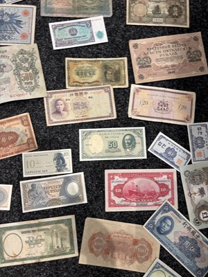 Lot 161 - A COLLECTION OF WORLD BANKNOTES AND EMERGENCY ISSUE NOTES