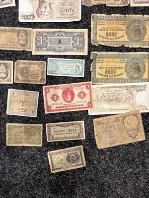 Lot 161 - A COLLECTION OF WORLD BANKNOTES AND EMERGENCY ISSUE NOTES