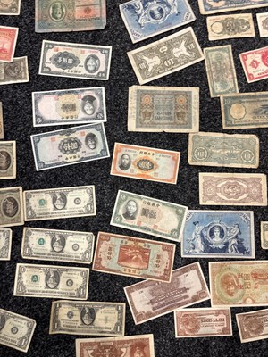 Lot 161 - A COLLECTION OF WORLD BANKNOTES AND EMERGENCY ISSUE NOTES