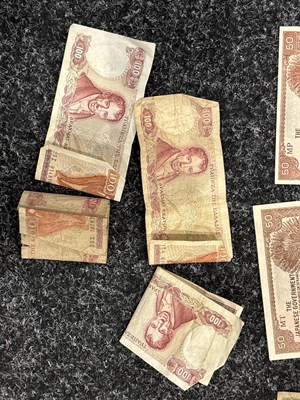 Lot 161 - A COLLECTION OF WORLD BANKNOTES AND EMERGENCY ISSUE NOTES