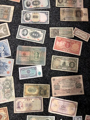 Lot 161 - A COLLECTION OF WORLD BANKNOTES AND EMERGENCY ISSUE NOTES
