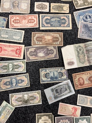 Lot 161 - A COLLECTION OF WORLD BANKNOTES AND EMERGENCY ISSUE NOTES