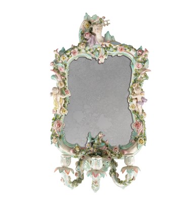 Lot 655 - A 19TH CENTURY DRESDEN PORCELAIN ROCOCO STYLE HANGING GIRANDOLE MIRROR