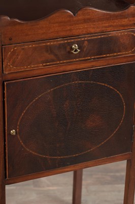Lot 1510 - A GEORGE III MAHOGANY BEDSIDE COMMODE