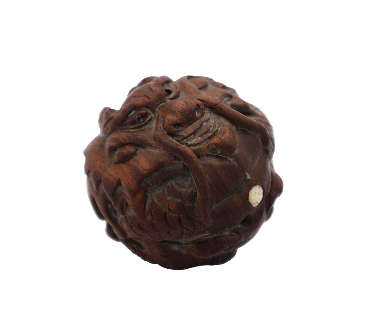 Lot 783 - AN 18TH CENTURY JAPANESE CARVED BOXWOOD NETSUKE