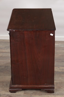 Lot 1509 - AN UNUSUAL GEORGE II MAHOGANY SMALL CHEST OF DRAWERS