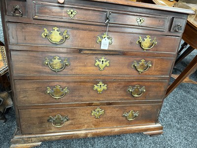 Lot 1509 - AN UNUSUAL GEORGE II MAHOGANY SMALL CHEST OF DRAWERS
