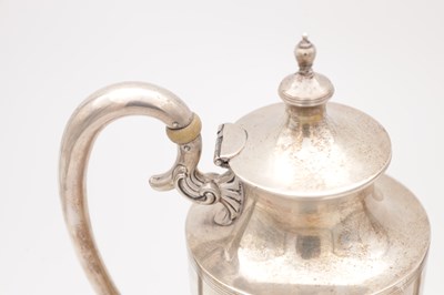 Lot 107 - A 19TH CENTURY STERLING SILVER COFFEE POT