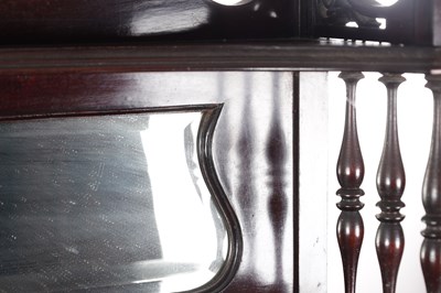 Lot 1591 - AN EDWARDIAN MAHOGANY ART NOUVEAU STYLE DISPLAY CABINET