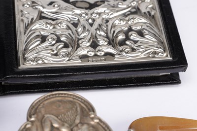 Lot 47 - A COLLECTION OF LATE 19TH TO EARLY 20TH CENTURY ENGLISH SILVER-MOUNTED TOILET AND STATIONERY ITEMS