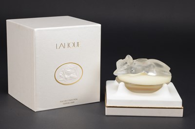 Lot 550 - A LALIQUE GLASS 'APHRODITE' LIMITED EDITION PERFUME BOTTLE