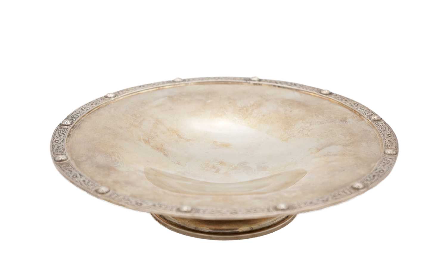 Lot 132 - A SILVER PEDESTAL DISH
