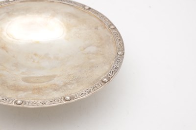 Lot 132 - A SILVER PEDESTAL DISH